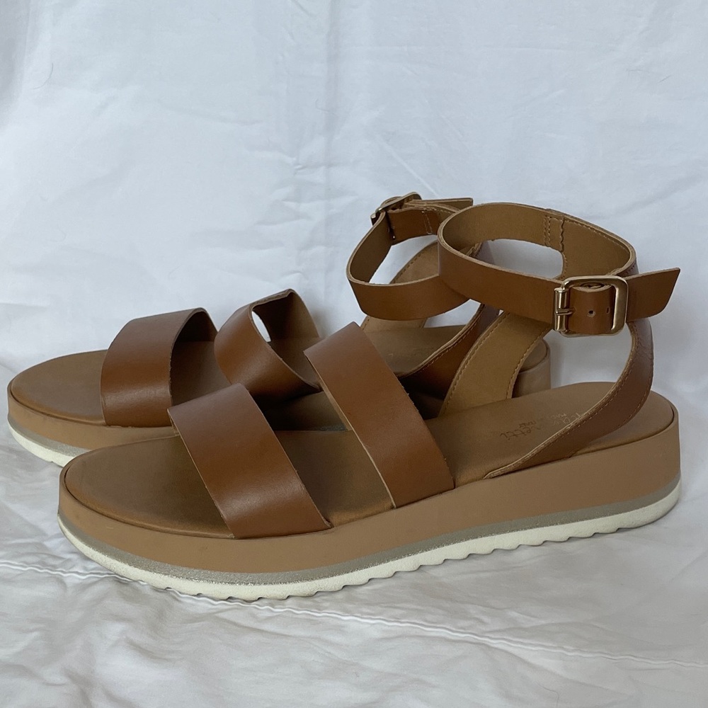 Platform sandal